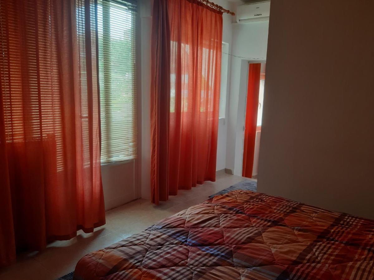 Guest'S House "Lindi&Roni" Ulcinj Exterior foto